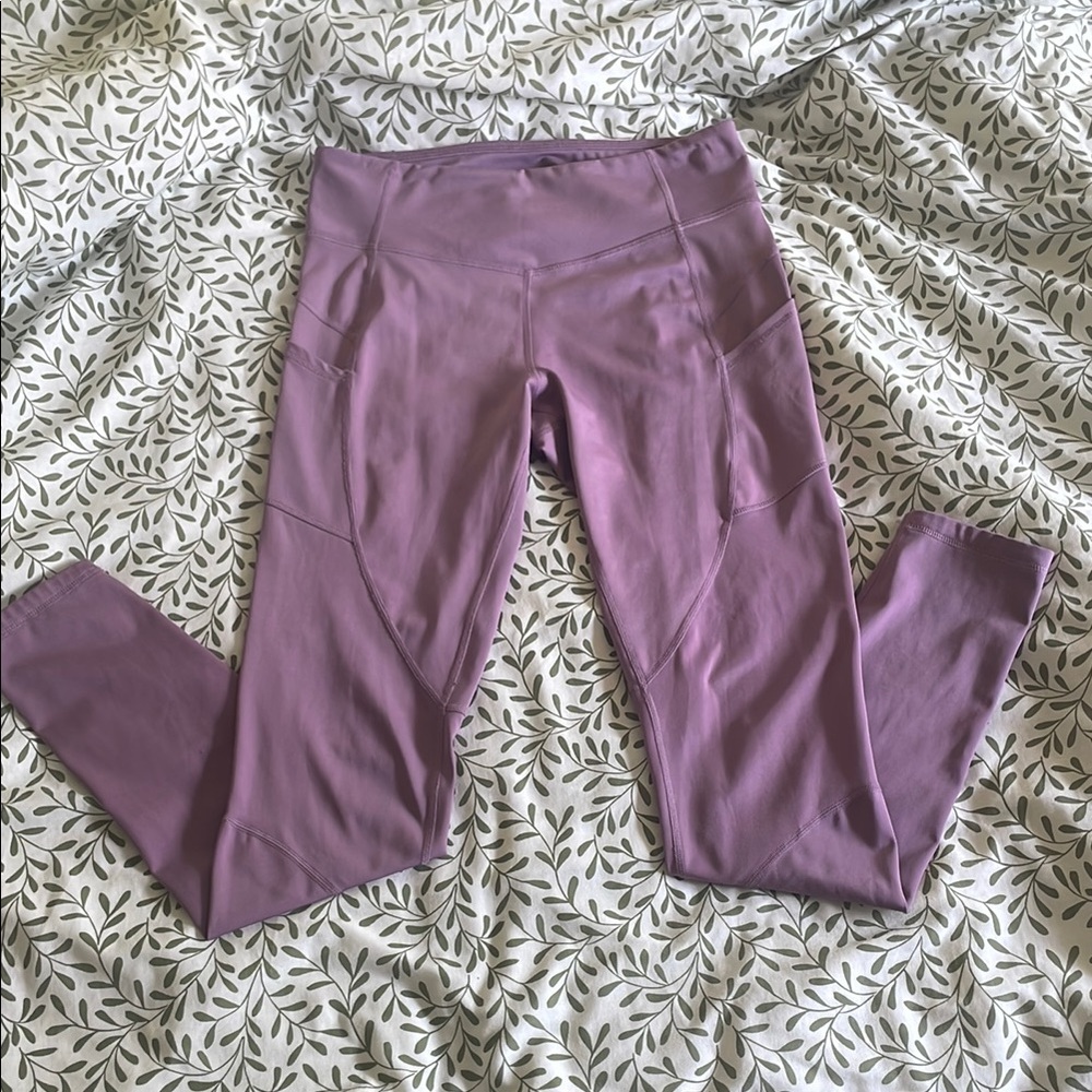 Joe Fresh Women’s Lavender Leggings Size M - With Pockets. True to size.